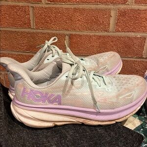 Hoka Clifton 9 Women's Blue and Lavender Athletic Shoes size 10.5
